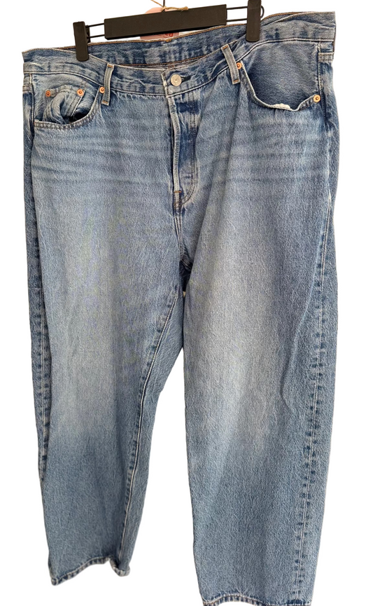 Levis - 501's - Size 16